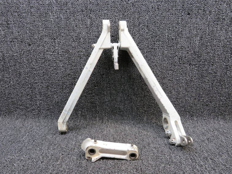 40280-000 / 85166-002 Piper PA-31T Link Assembly Main Gear W/ Side Brace LH