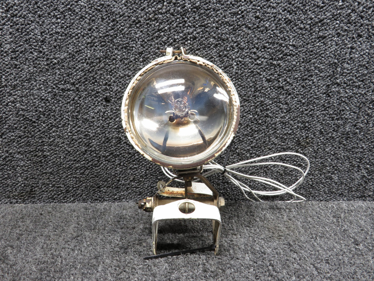 42138 Cessna 404 General Electric Taxi Light Assembly (Worn)