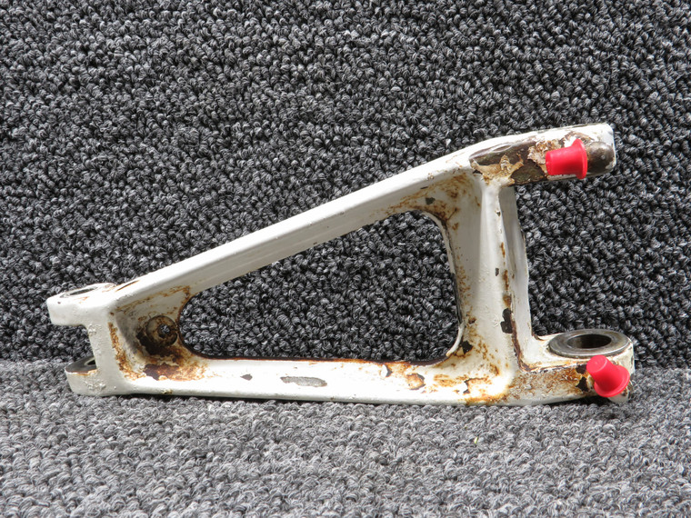 50-810295-17 Beechcraft Main Landing Gear Lower Scissor Link Assembly (Rusted)