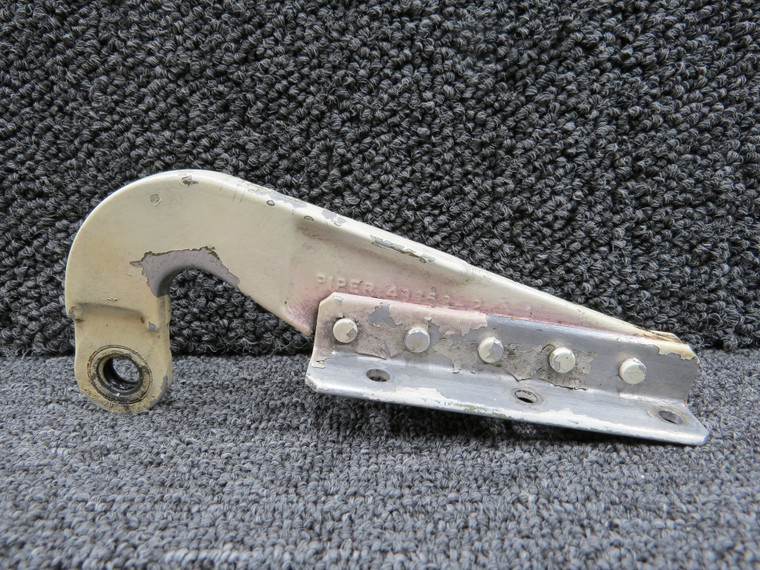101137-002 (Cast: 46552-2) Piper PA31 Main Gear Door Inboard Hinge Assembly