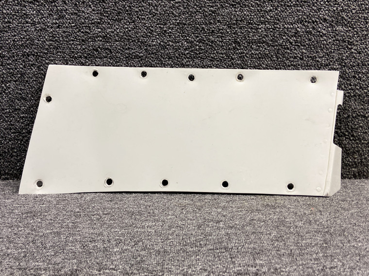 200080-028 (Alt: 200080-020) Piper PA60-602P Lower Center Wing Root Fairing RH