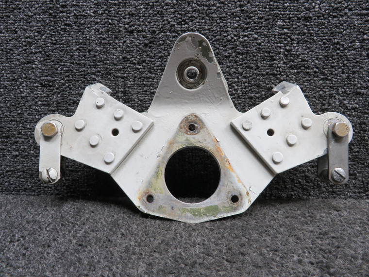 0813017-1, 0510160 Cessna 310Q Rudder Bellcrank Assembly with Links