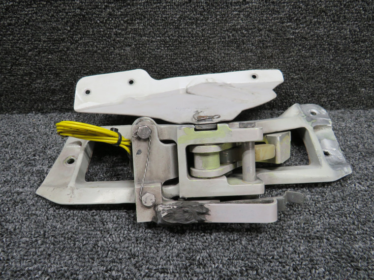 25WS4048AB (Cast: 25WS4048-2) Hawker 800A Main Gear Door Uplock Assembly RH