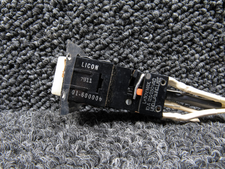 01-748210 (Alt: 27-82000-975) Licon Switch Assembly (Volts: 30, Amps: 10)