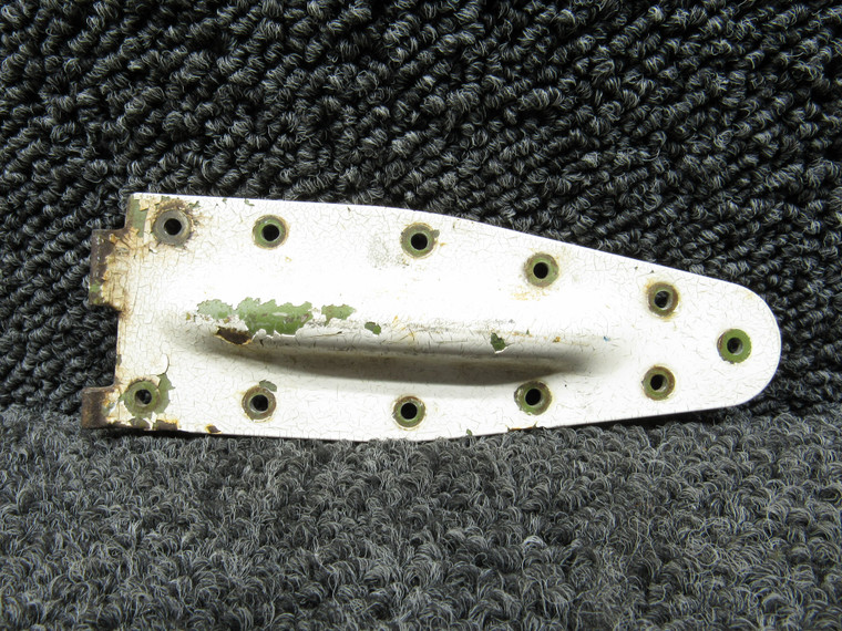 0517019-2 Cessna 172N Cabin Door Hinge Lower Assembly RH