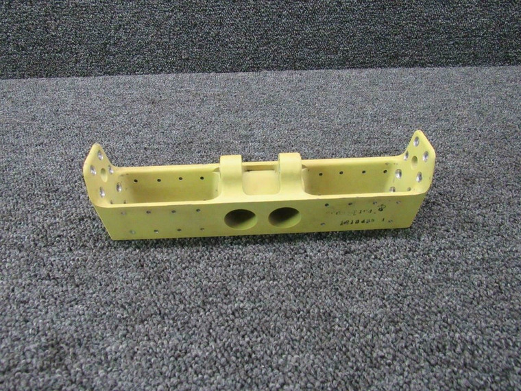 1213425-1 Cessna 206 Nose Gear Drag Fitting (Square Center)