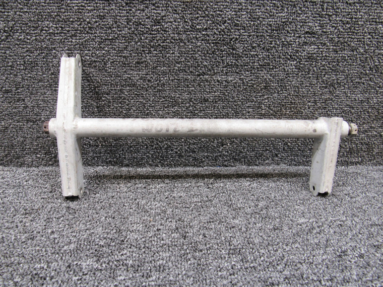1217025-1 Cessna T210M Nose Gear Door Torque Tube Assembly