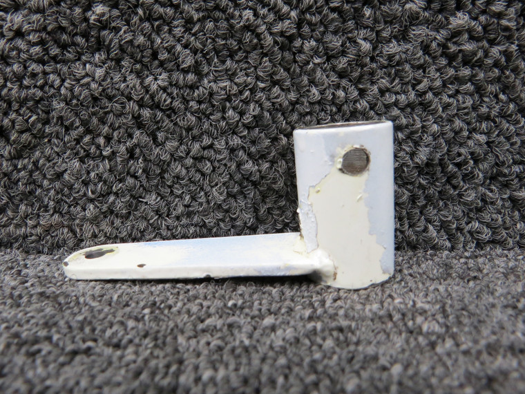 1243010-13 Cessna 210 Nose Gear Center Steering Arm Assembly