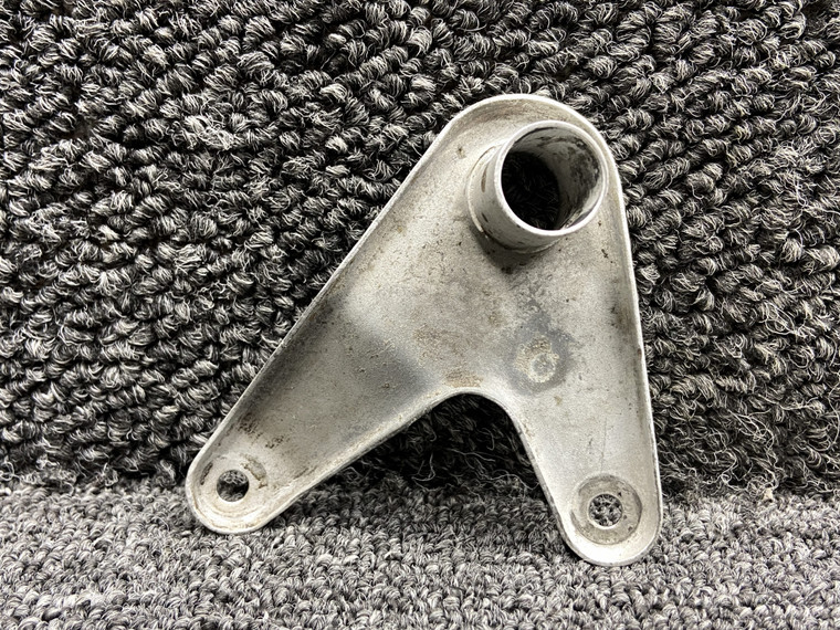 35-944025 (Use: 002-410053-3) Beechcraft K35 Cowl Flap Control Arm RH
