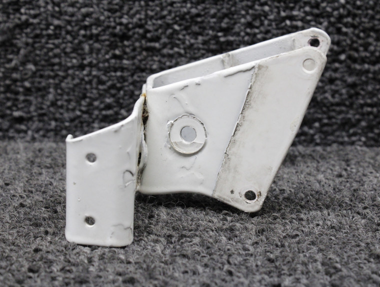 104560-002 Piper PA46-500TP Aft Main Gear Door Actuator Bracket LH