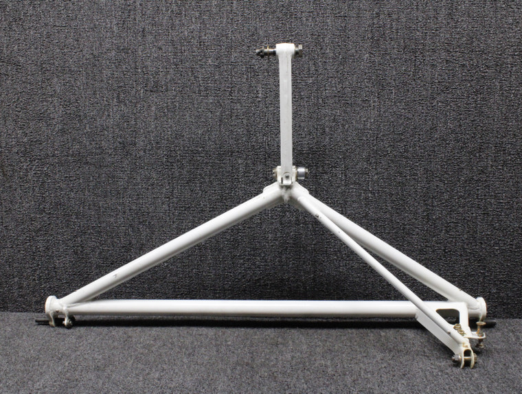 35-815102-41, 60-810103-5 Beechcraft 58 Main Gear Retract Brace with Leg LH