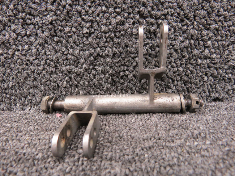 206-061-742-003 (Cast: 206-061-742-1) Bell 206B Gas Producer Control Bellcrank
