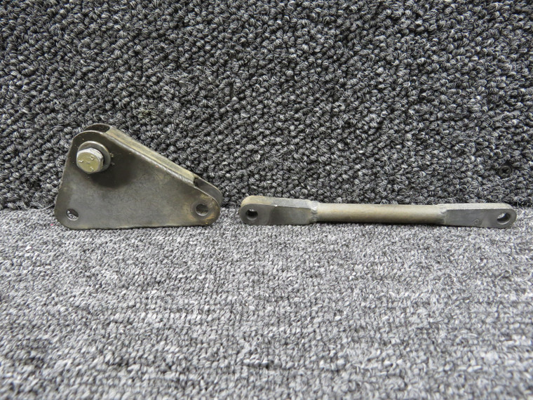 2067006-1, 2067010-1 Cessna 177RG Nose Gear Steering Bellcrank &amp; Rod Assembly