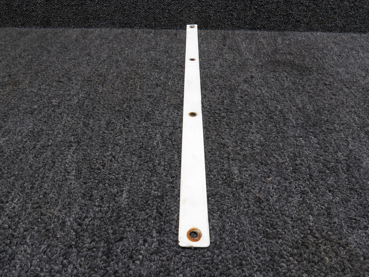 0412042-1 Cessna 152 Window Retainer Rear
