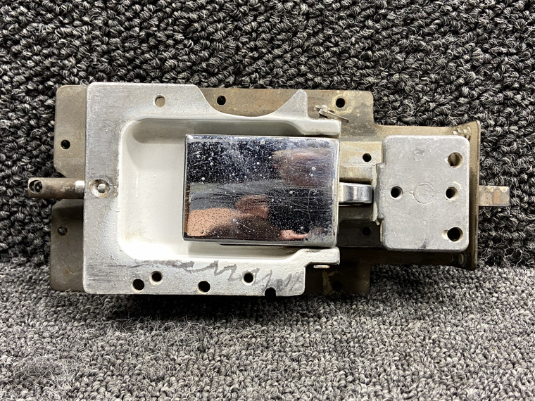 760-502 Piper PA24-250 Cabin Door Handle Assembly