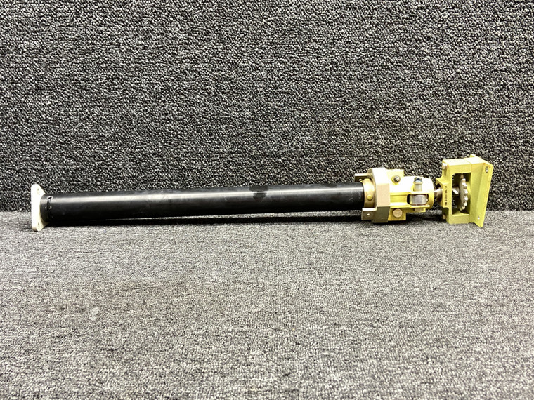 36-524097-19 (Use: 36-524097-27) Beech A36 Co-Pilot Control Column w Accessories