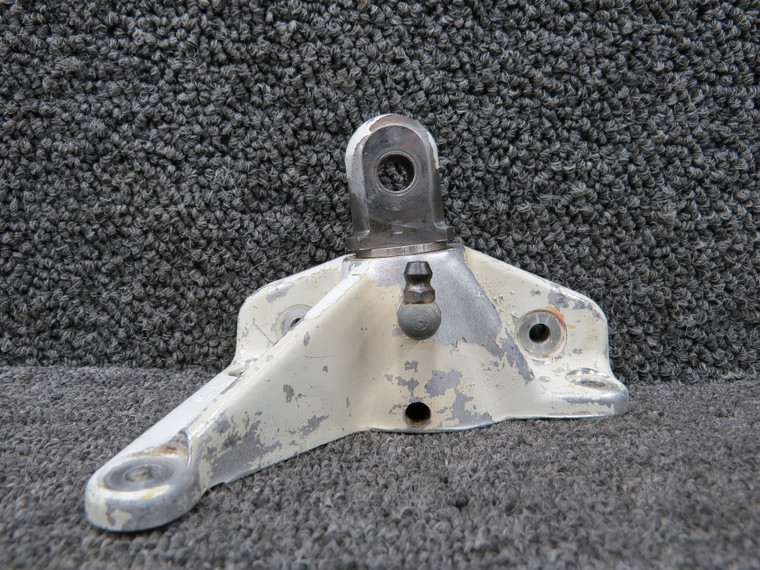 95643-006 Piper PA-34-200T Main Gear Truss Bracket with Stud LH