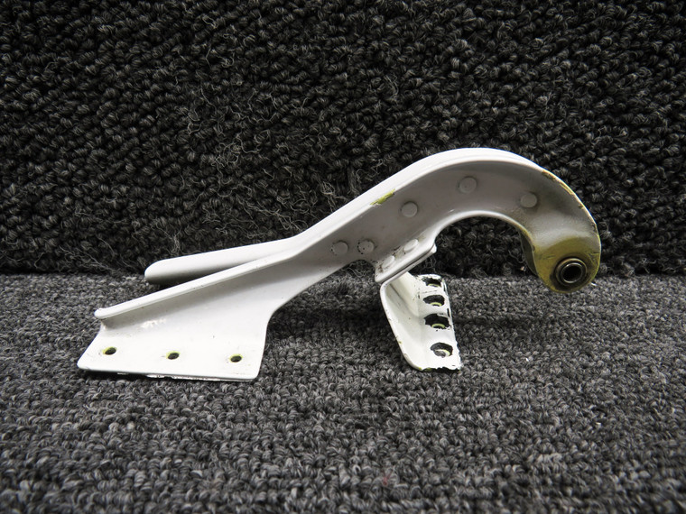 35-815055-116 Beechcraft A36 Main Landing Gear Outboard Door Hinge Assembly