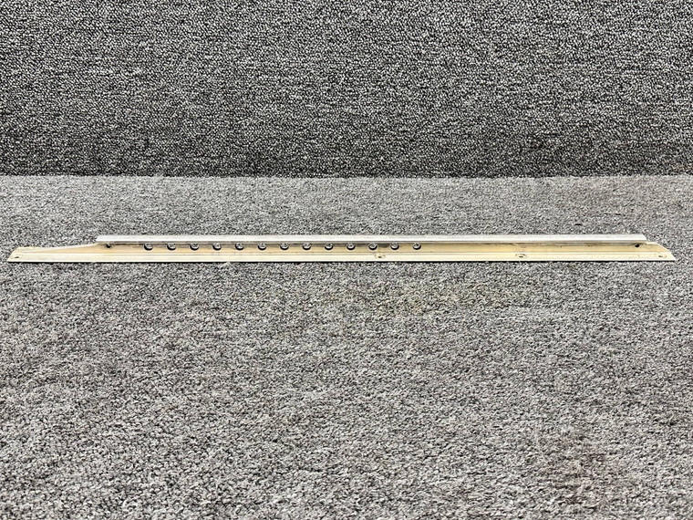 0514210-3 Cessna 172S Seat Rail