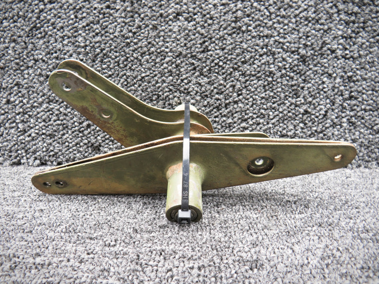 0760611-2 Cessna 205 Aileron Bellcrank RH