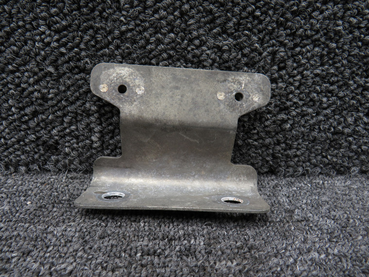 18460-001 Cirrus Inboard Wheel Pant Bracket