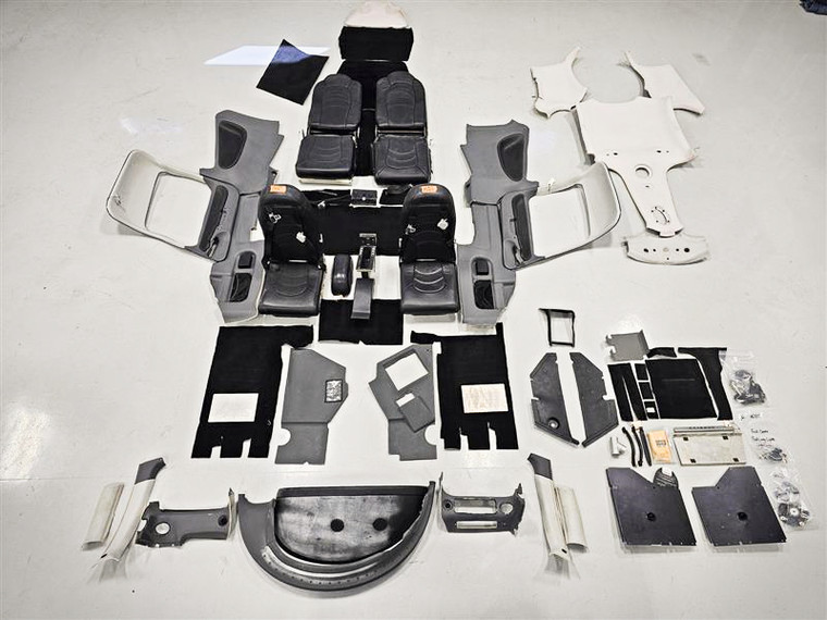 Cirrus SR22 Interior Set with Seats, Panels, Headliners &amp; Accessories