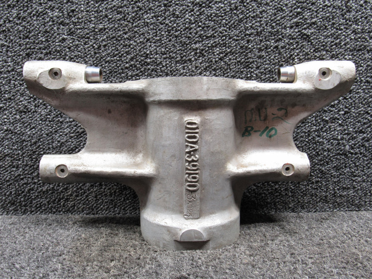 010A-39131 Mitsubishi MU-2B-10 Nose Landing Gear Upper Trunnion Assembly