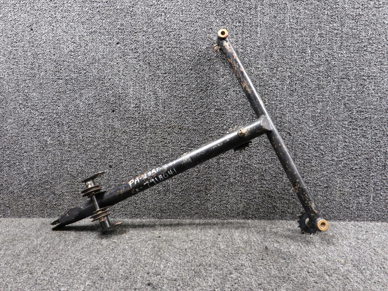 67219-002 Piper PA28RT-201T Control Column Tee Bar Assembly