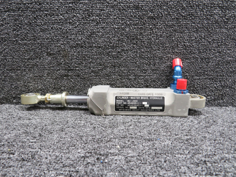 45A65511-52 (Alt: 45AS38401-8) Mitsubishi Hydraulic Master Brake Cylinder