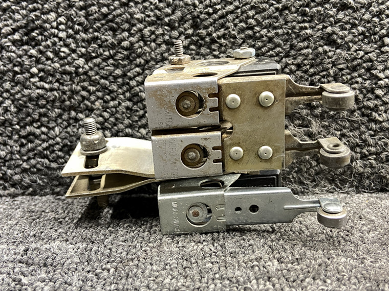 60-369000-89, 60-369000-123 Beechcraft B60 Flap Limit Switch Set with Bracket
