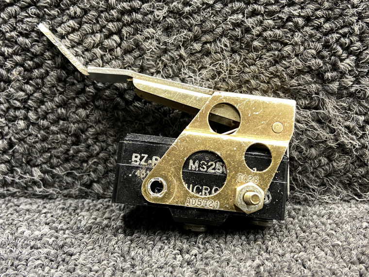 60-364043-17 Beechcraft B60 Landing Gear Up Limit Switch Assembly