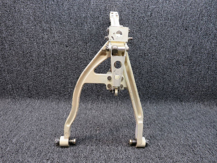 105-820015-1, 105-820014-9 Beech BE-76 Nose Gear Brace Upper &amp; Lower