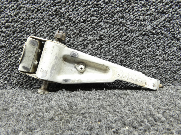 0841002-3 Cessna 310L Nose Landing Gear Upper Torque Assembly