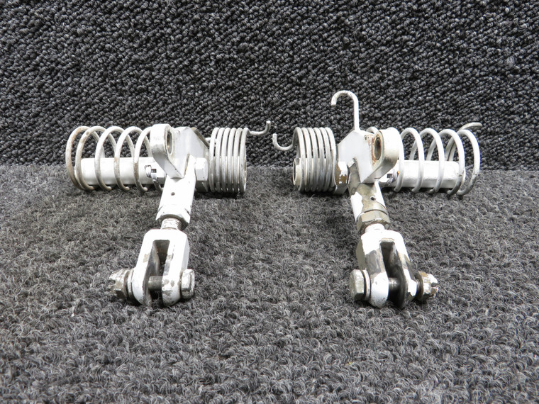101-810019-7 Beechcraft KA-200 MLG Door Actuator Link Assembly Set LH &amp; RH