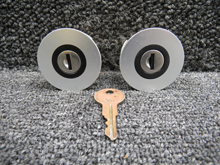 18052-302 Cirrus SR22 Locking De-Ice Reservoir Cap Set of 2