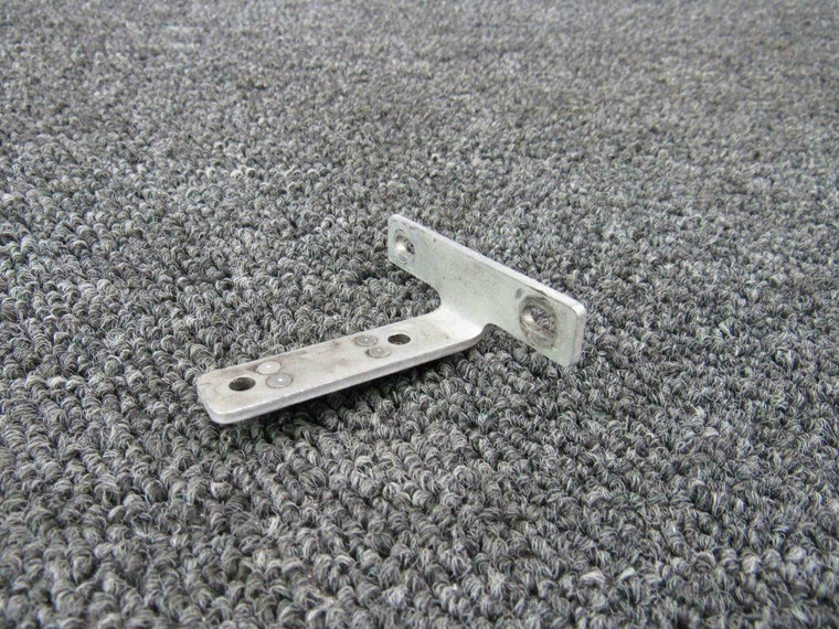 2213086-1 Cessna R182 Cowl Flap Bracket RH
