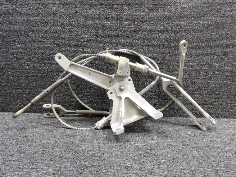 45A62062-002 Mitsubishi MU-300 Flap Control Bracket Assembly RH