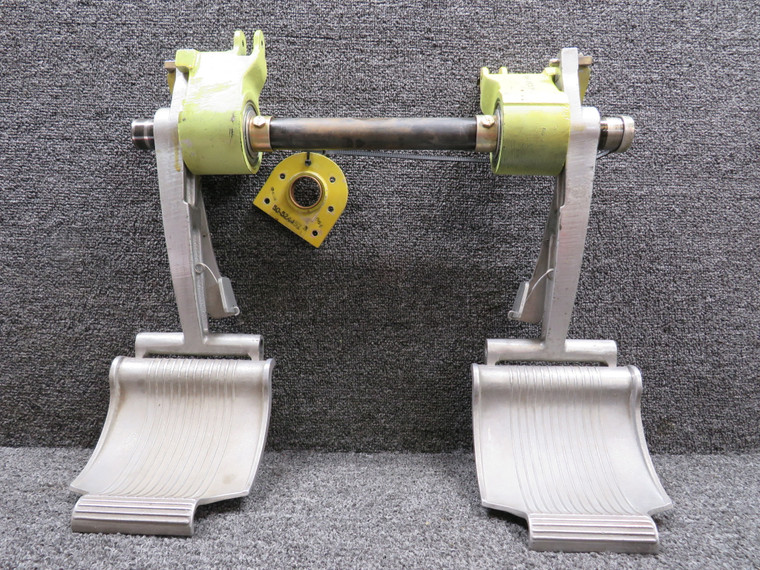 101-524001-602 Beechcraft King Air 200 Copilot Rudder Pedal Assembly