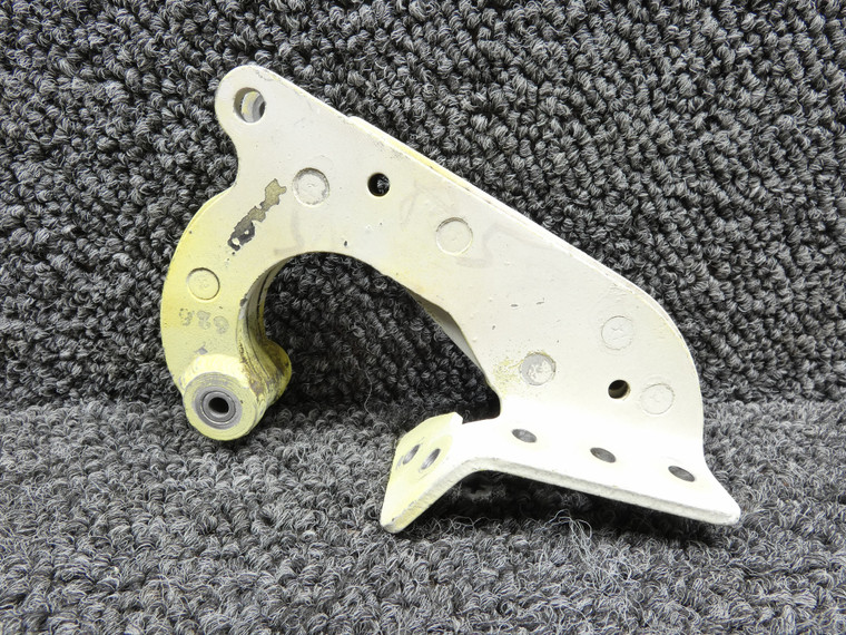 35-815266-2 Beechcraft 58 Fwd Inboard Hinge Assembly RH