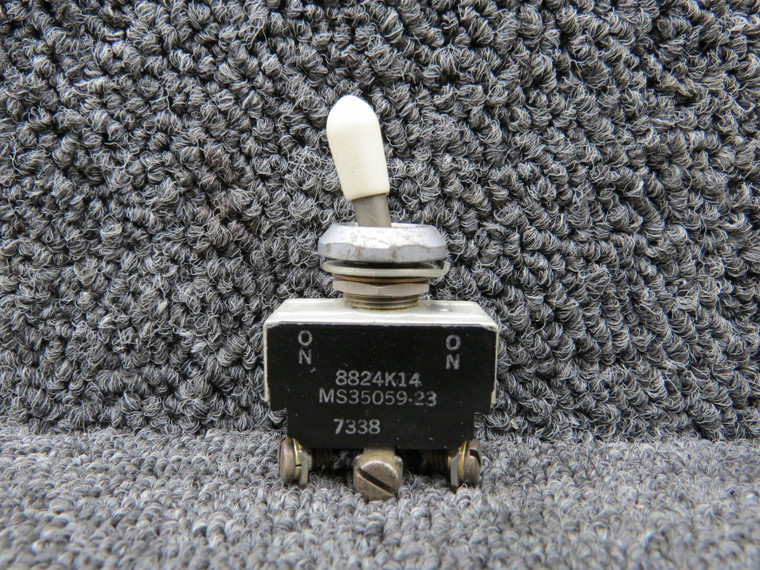 8824K14 (Alt: MS35059-23) Cutler-Hammer Toggle Switch Assembly