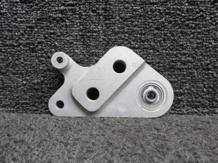14908-001 Cirrus SR20 Aft Elevator Bellcrank Assembly