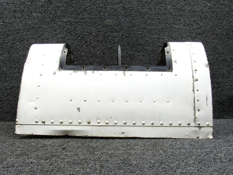 0523003-56, 0523106 Cessna 172 Leading Edge Landing Light Assembly w/ Bulbs