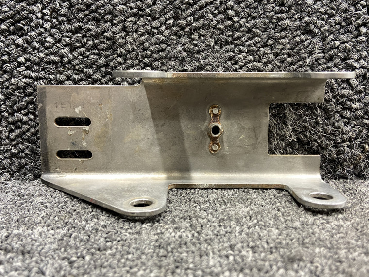 4E1817-1 Beechcraft G58 Propeller De-Ice Brush Block Mounting Bracket