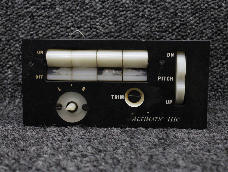 Piper Altimatic IIIC Autopilot Controller without Knob (Volts: 14 or 28)