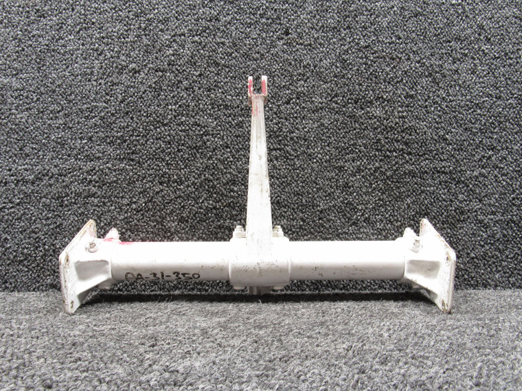 40070-005, 40006-000 Piper PA31-350 Elevator Torque Tube &amp; Horn Assembly