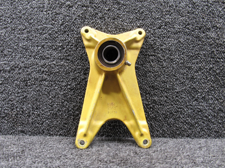 20757-001 (Cast: 20756) Piper Forward Main Gear Attach Fitting RH