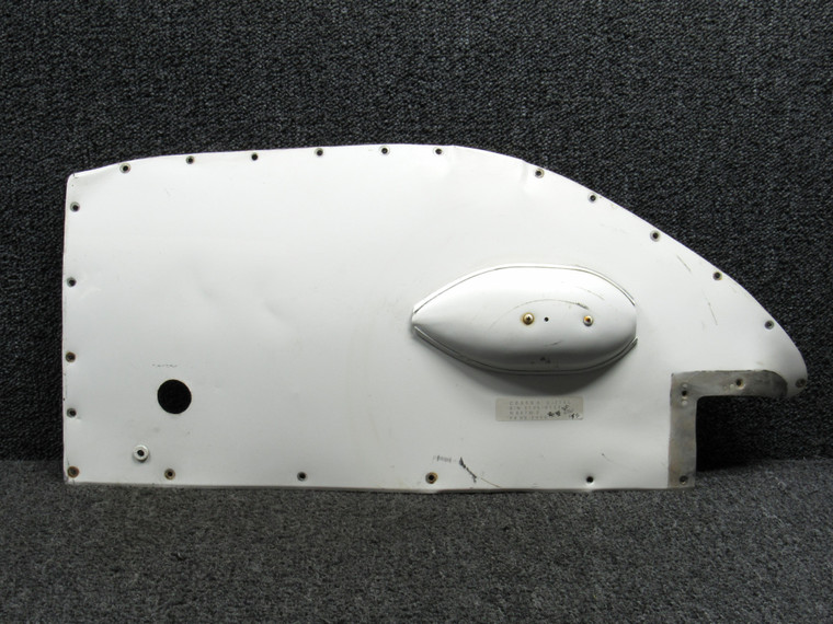 0823413-32 Cessna Lower Wing Tip Fuel Tank Fairing Assembly RH