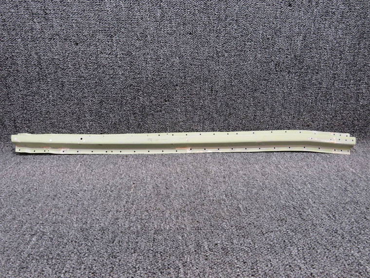 0712648-2 Cessna 182T Stringer RH