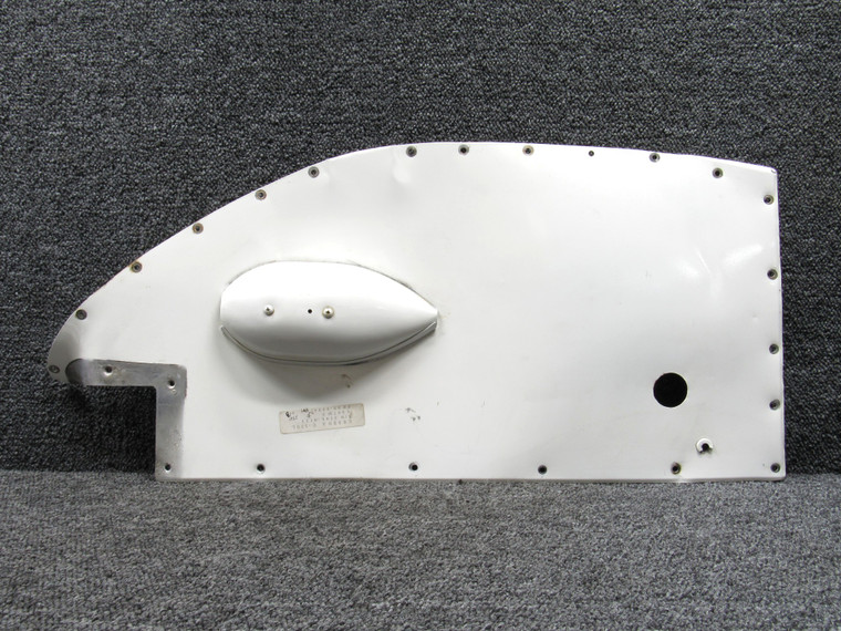 0823413-31 Cessna 310L Lower Wing Tip Fuel Fairing Assembly LH