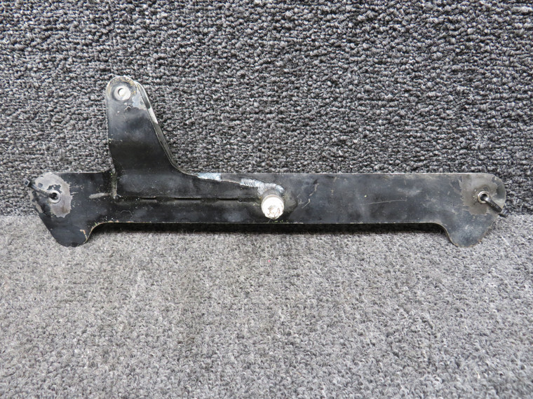 35614-003 Piper PA28-151 Aileron Bellcrank Assembly RH